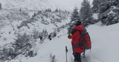 Stire din Eveniment : Nouă acţiune de căutare a unor cetăţeni ucraineni rătăciţi în munţi
