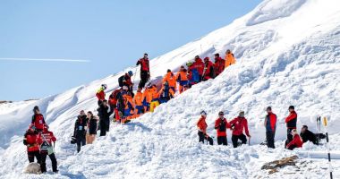 Stire din Actualitate : Salvamont a organizat la Cota 2000 cel mai mare exercițiu de salvare