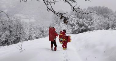 Stire din Eveniment : Misiune dificilă în Munții Maramureșului: salvamontișții luptă cu gerul pentru a salva doi ucraineni
