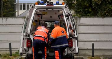 O fetiță de 11 ani a leșinat în baie după ce mama ei a spălat-o pe cap cu o soluție periculoasă