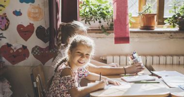 Stire din Social : Organizația "Salvați Copiii România" cere integrarea educaţională a copiilor din Ucraina