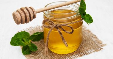 Stire din Sănătate : Salvia şi mierea, ideale pentru tratarea tăieturilor şi zgârieturilor superficiale