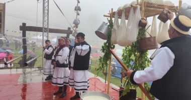 Stire din Social : Reprezentanţi din 16 ţări și-au dat întâlnire la Huta-Certeze, la Sâmbra Oilor