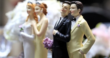 Stire din Actualitate : Căsătoria între persoanele de același sex, legală în Anglia și Țara Galilor