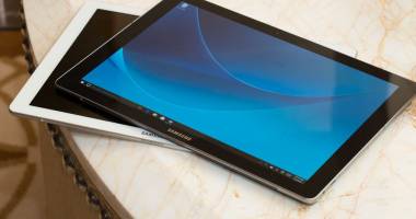 Stire din Tehnologie : Samsung lansează prima tabletă Super AMOLED cu Windows 10, Galaxy TabPro S