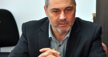 Stire din Social : Sănătatea, zguduită din temelii: șefii caselor de sănătate, demiși!