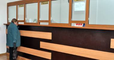 Sănătate pe datorie. Pensionarii se împrumută de la CAR ca să se facă bine! - 2