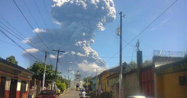 Stire din Actualitate : Vulcanul San Cristobal din Nicaragua a erupt, determinând evacuarea din zonă a mii de oameni