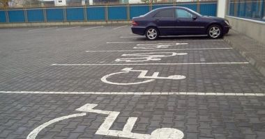 Stire din Social : Sancțiuni pentru parcarea pe locurile rezervate persoanelor cu dizabilități