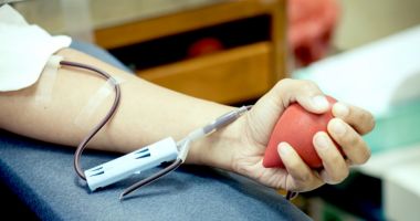 Stire din Social : Rompetrol recompensează donatorii de sânge