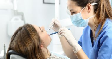 Sângerările gingiilor. Cum să înlături această afecțiune neplăcută