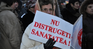Stire din Sănătate : Federația SANITAS continuă protestele. Aceasta solicită soluționarea revendicărilor