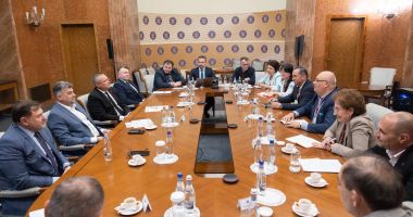 Stire din Sănătate : Bani în plus pentru angajații din Sănătate. Ce au obținut sindicaliștii Sanitas de la Guvern