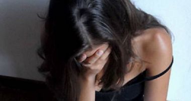 Stire din Eveniment : Tânăr expert în a face bani prin şantaj. Profita de o minoră de 17 ani, care-i plătea tăcerea