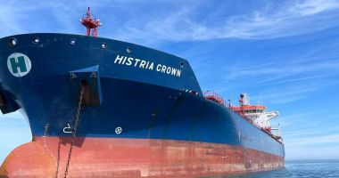 Stire din Economie : Activitate intensă de reparaţii la Şantierul Naval Constanţa, în Săptămâna Mare