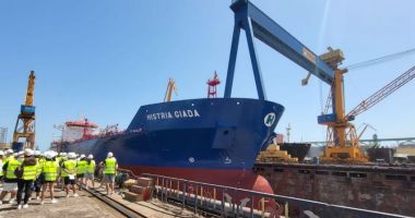 Stire din Economie : Cinci vapoare, în reparaţii la Şantierul Naval Constanţa. Două tancuri petroliere, în construcţie