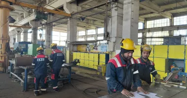 Constanța - a doua lor casă! Muncitorii asiatici, soluția găsită de Șantierul Naval pentru criza forței de muncă - 2