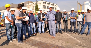 SNC "recrutează" specialiștii  de mâine direct de pe băncile școlii - 4