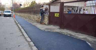 Șanțurile din fața Scolii Generale nr. 24 au fost asfaltate - 4