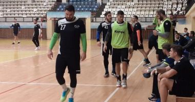 Stire din Sport : Săptămână plină de antrenamente pentru handbaliştii de la HCDS
