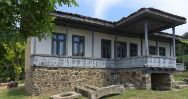 Stire din Cultură-Educație : Săptămâna Mare este dedicată curățirii trupului