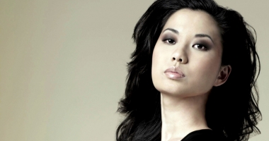 Violonista Sarah Chang și actorul  Ion Caramitru vor oferi un show  de excepție, 