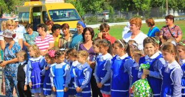 Ce surprize a pregătit primarul din Saraiu, Dorinela Irimia,  la începutul anului școlar - 4