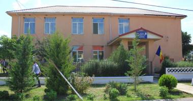 Ce surprize a pregătit primarul din Saraiu, Dorinela Irimia,  la începutul anului școlar - 8