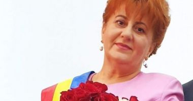 Stire din Politică-Administrație : Dorinela Irimia, învestită pentru a treia oară în funcţia de primar al comunei Saraiu