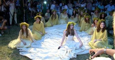 Stire din Social : Sărbătoare Mare de Sânziene. Tradiții, obiceiuri și superstiții