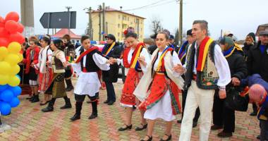 Stire din Politică-Administrație : Pregătiri pentru Ziua Unirii  în comuna Saraiu