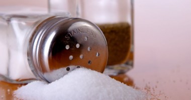Stire din Sănătate : Sarea de masă distruge sănătatea