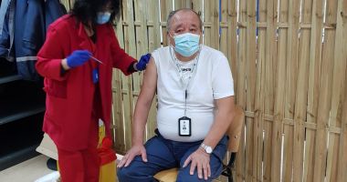 Stire din Economie : S-a redeschis centrul de vaccinare din SNC. Sindicatul a lansat un apel de suflet către angajați și colaboratori