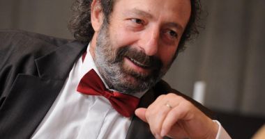 Stire din Cultură-Educație : Haideți la o porție de sarmale cu dragoste!