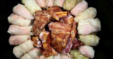 Stire din Actualitate : Ireal cât costă o porţie de sarmale la Mamaia