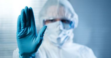 Români care lucrează într-un abator din Germania, infectați cu coronavirus. În total, 92 de angajați au fost afectați