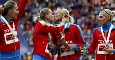 Stire din Sport : Sărutul care a scandalizat lumea sportului