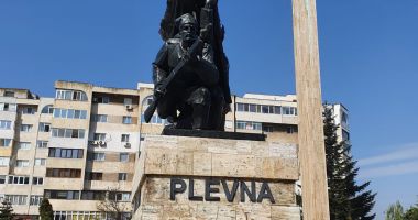 Stire din Social : Şase statui şi monumente, recondiţionate, la Constanţa