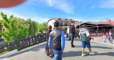 Galerie FOTO / Satul de vacanță, căutat de localnici dar și de turiști, de 1 Mai. Atmosferă „timidă”, de început de sezon - 7