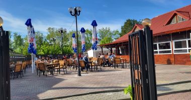 Galerie FOTO / Satul de vacanță, căutat de localnici dar și de turiști, de 1 Mai. Atmosferă „timidă”, de început de sezon - 4