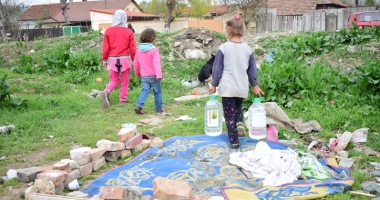 Șatra de pe Munții Tatra. Trăiesc din furtișaguri și se visează în noul cartier social - 5