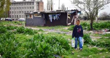 Șatra de pe Munții Tatra. Trăiesc din furtișaguri și se visează în noul cartier social - 7