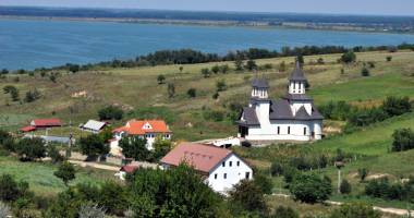 Stire din Cultură-Educație : Povestea satului din Constanța, părăsit de mai bine de 40 de ani