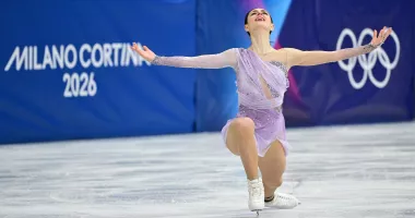 Stire din Sport : Magie pe gheață! Julia Sauter a făcut istorie pentru patinajul feminin românesc