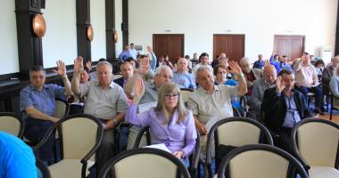 Stire din Politică-Administrație : S-au votat noii șefi la Bibliotecă și Evidența Persoanelor