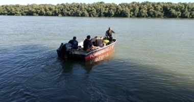 Stire din Eveniment : Trupul neînsuflețit al tânărului dispărut duminică de acasă a fost găsit în Dunăre