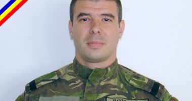 Stire din Eveniment : Scafandrii militari căzuți la datorie în Afganistan, în 2013, comemorați de colegii lor