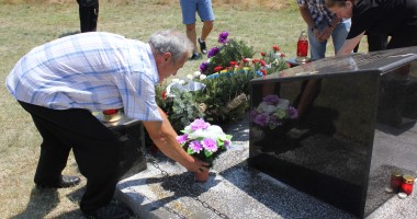 Lacrimi și durere la comemorarea scafandrilor morți în accidentul aviatic de la Tuzla / GALERIE FOTO - 6