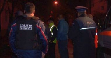 Stire din Eveniment : CRIMĂ cu sânge rece, în plină stradă/ Cinci pakistanezi au fost arestaţi preventiv