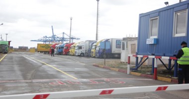 Stire din Economie : De ce a fost întreruptă linia de ro-ro Pendik - Constanța
